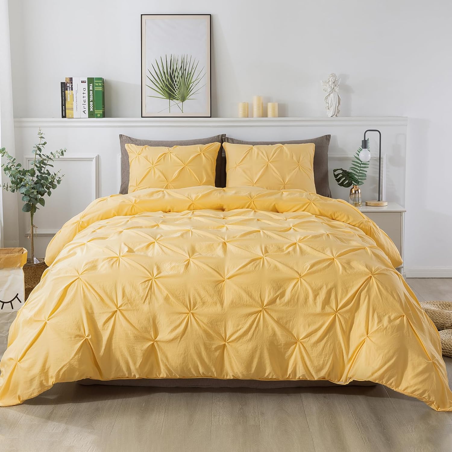 Litanika Yellow Queen Pinch Pleat Duvet Cover, 3 Pieces Pintuck Cover Soft Microfiber Bedding Set with Zipper Closure & Corner Ties(90x90Inch-1 Duvet Cover, 2 Pillowcases)