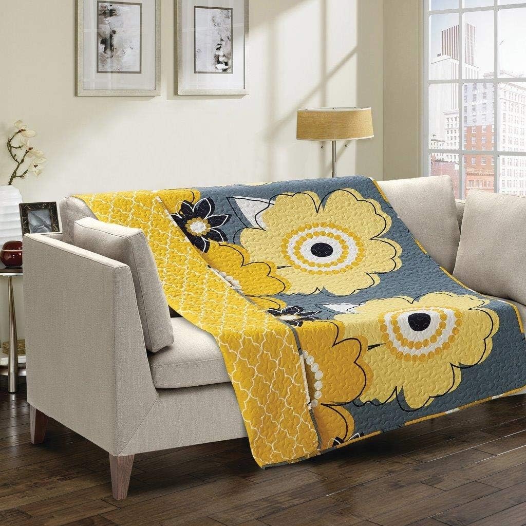 Virah Bella Francesca Yellow/Gray Flower Reversible Yellow Trellis Quilt Throw Blanket