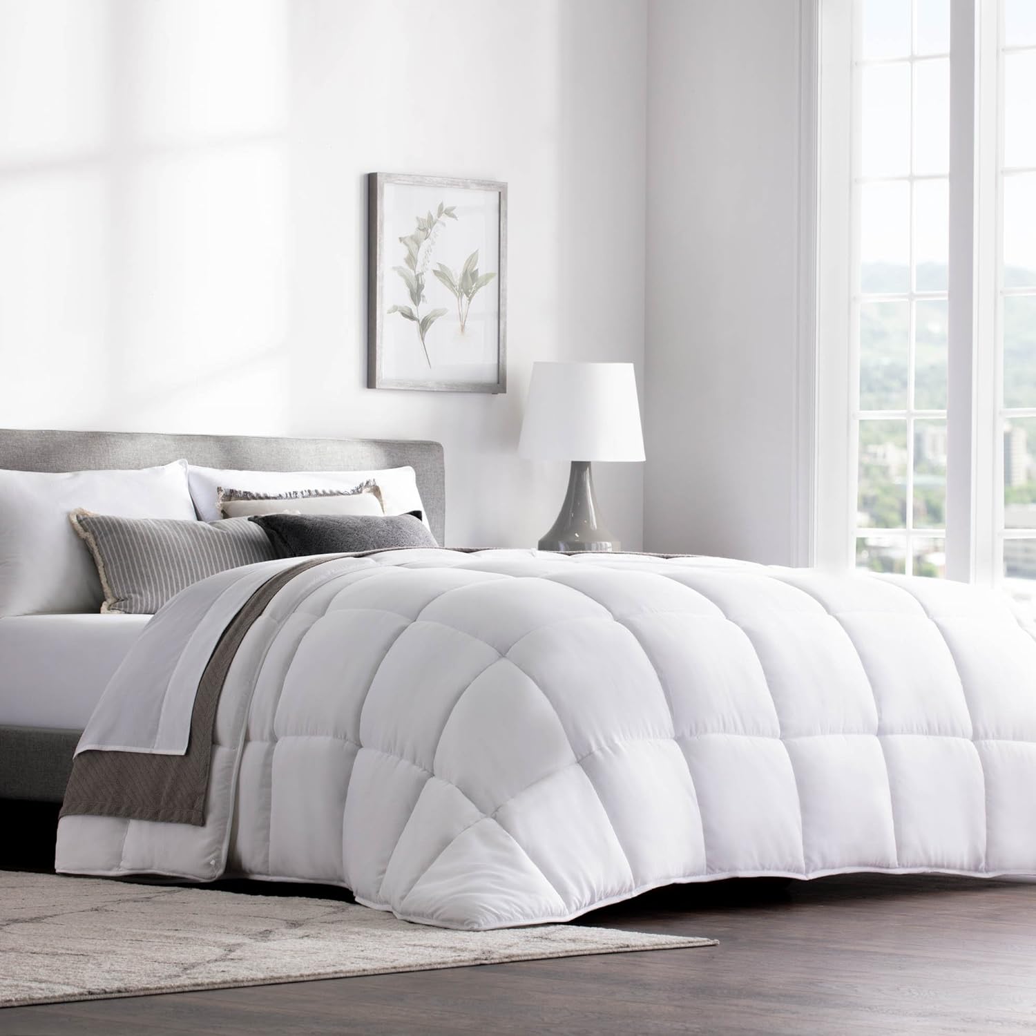WEEKENDER Comforter Duvet Insert King White Quilted Down Alternative All Season Microfiber - King - Box Stitched