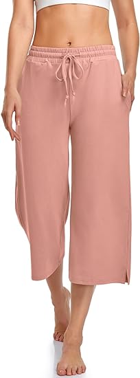 UEU Women' High Waist Capri Pants Casual Loose Fitting Yoga Pants Comfy Lounge Workout Capris Sweatpants with Pockets