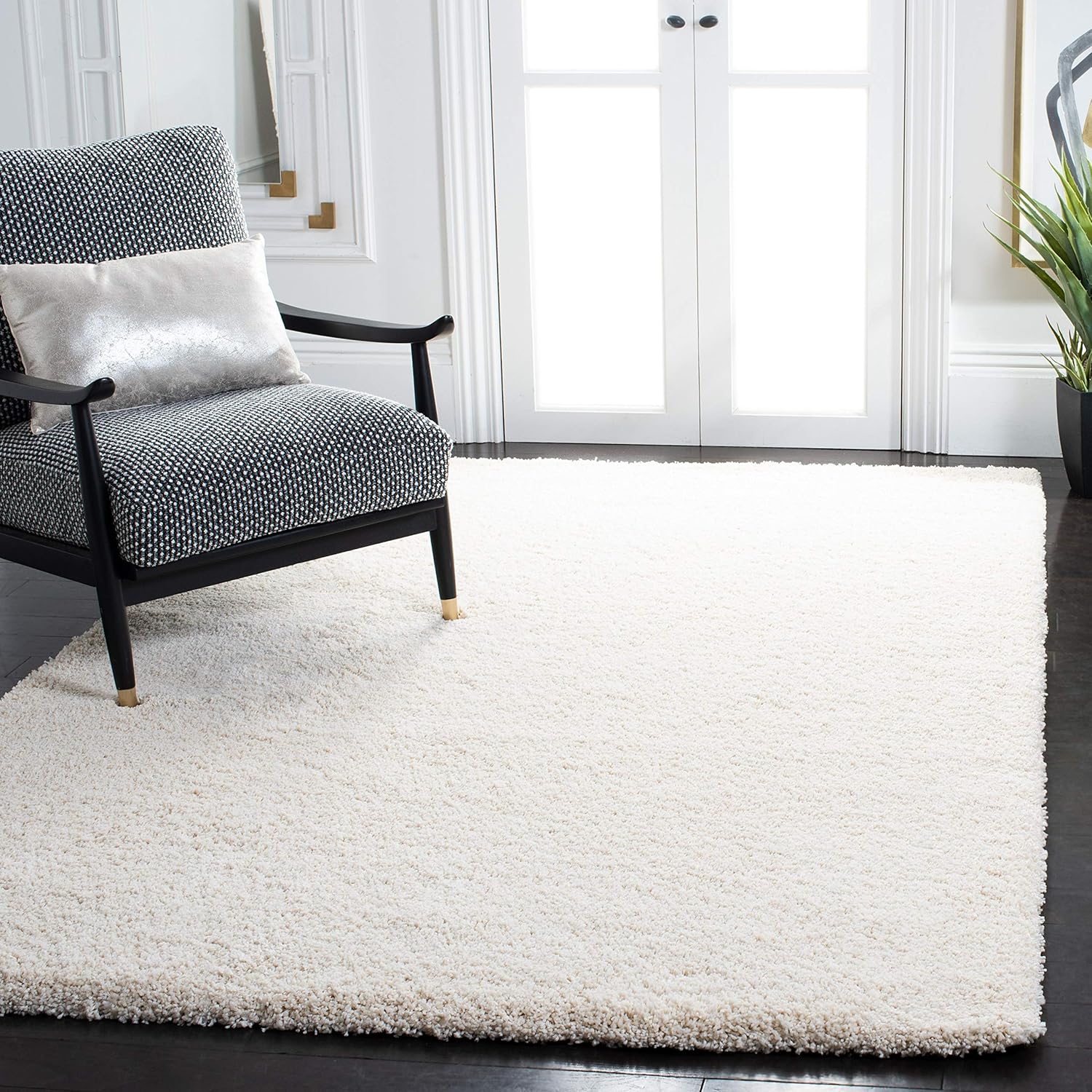 SAFAVIEH Milan Shag Collection Area Rug - 5'1 x 8', Ivory, Solid Design, Non-Shedding & Easy Care, 2-inch Thick Ideal for High Traffic Areas in Living Room, Bedroom (SG180-1212)