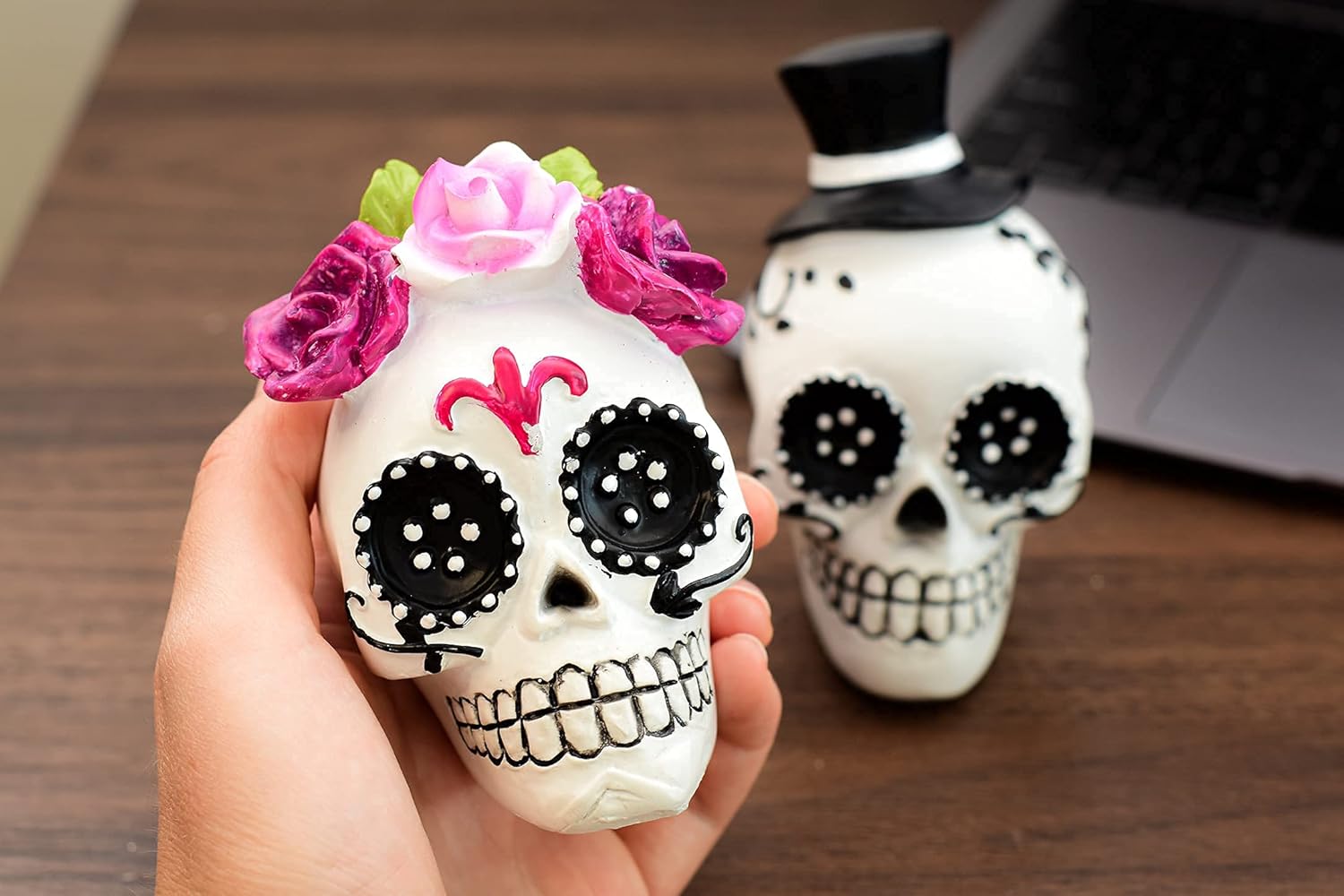 Barclay' Buys Better Home Goods Day of The Dead Skull Couple, Sugar Skull, Halloween Decor, Black and White Figurine Skeleton Set, Rose Wreath and Top Hat