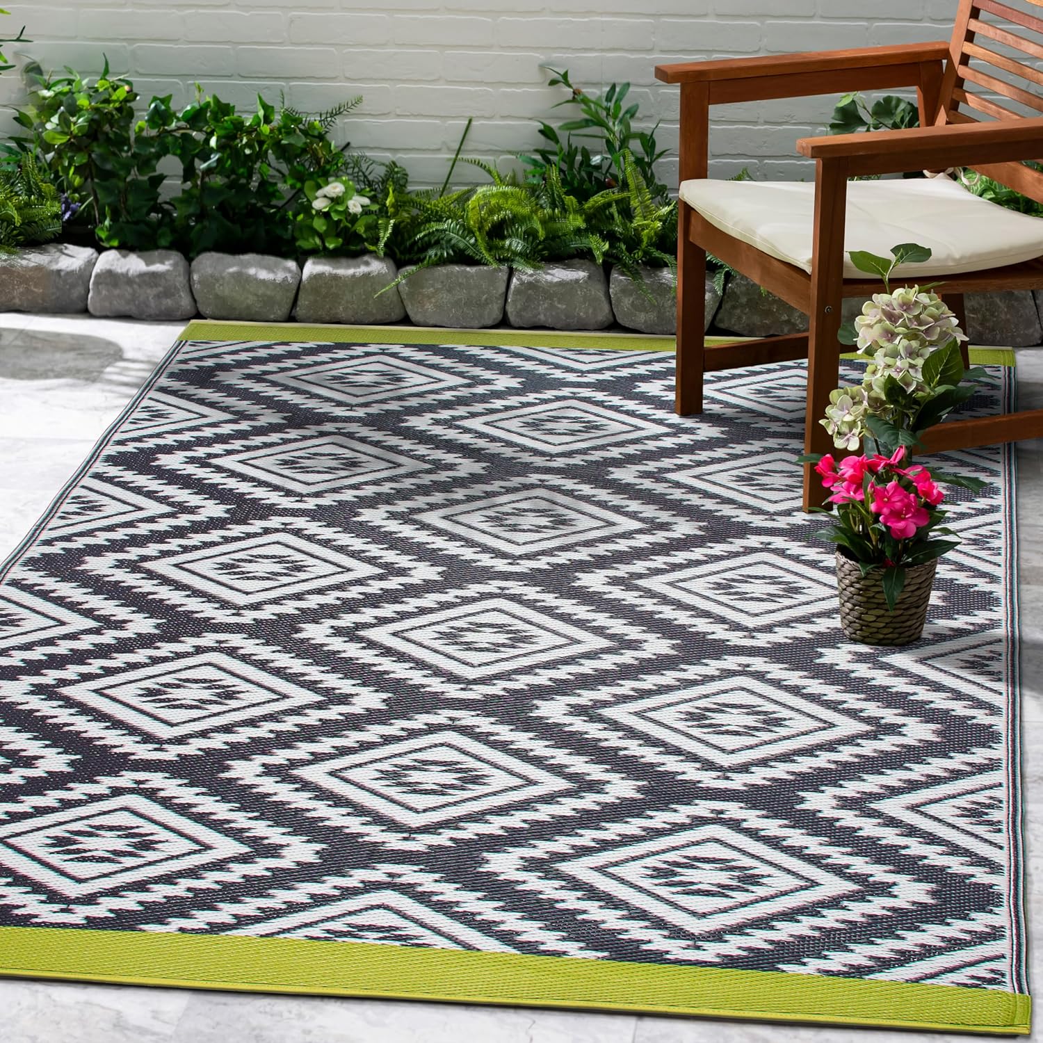 Fab Habitat Outdoor Rug - Waterproof, Fade Resistant, Crease-Free - Premium Recycled Plastic - Southwestern Aztec - Porch, Deck, Balcony, Mudroom, Laundry Room, Patio - Valencia - Gray - 3 x 5 ft