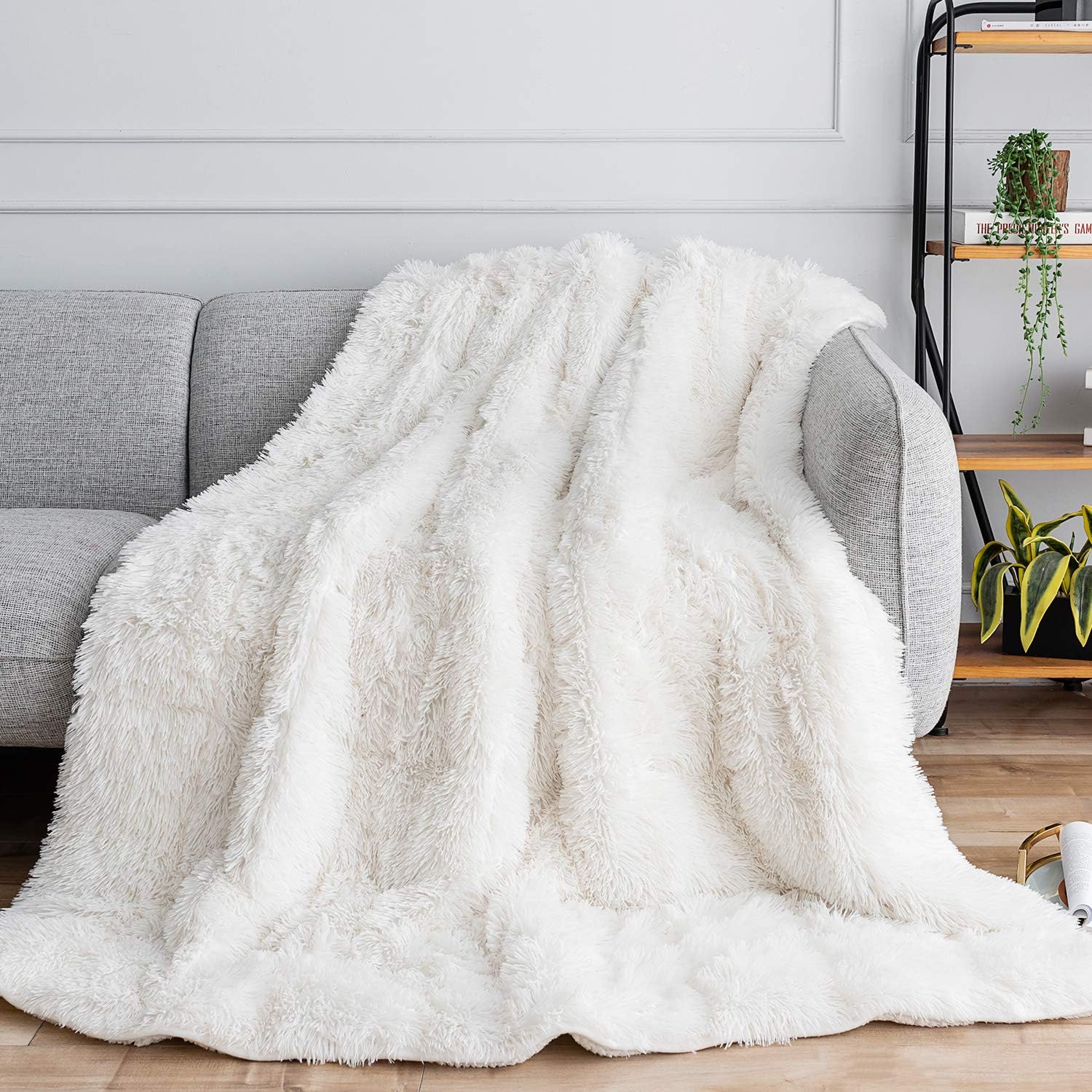 Uttermara Shaggy Faux Fur Weighted Blanket 15lbs, Super Soft Plush Fleece and Cozy Sherpa Reverse, Decorative Long Fur Throw Blankets 60x80 Cream