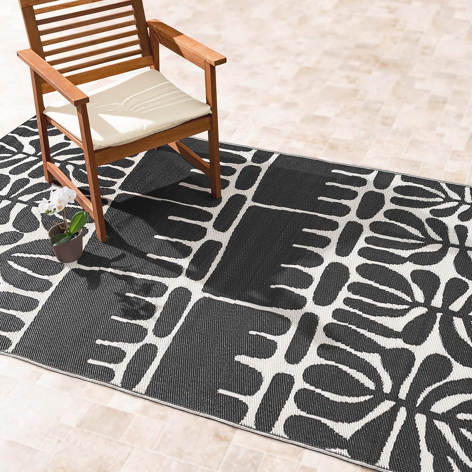 Fab Habitat Outdoor Rug - Waterproof, Fade Resistant, Crease-Free - Premium Recycled Plastic - Tribal, Black & White - Porch, Deck, Balcony, Mudroom, Laundry Room, Patio - Serowe - Black - 3 x 5 ft