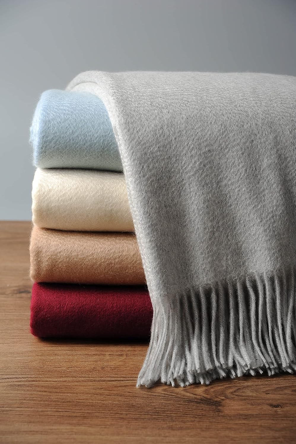 EP Mode 100% Pure Cashmere Throw Blanket for Sofa, Classic Design with Gift Box (Lt. Heather Grey)