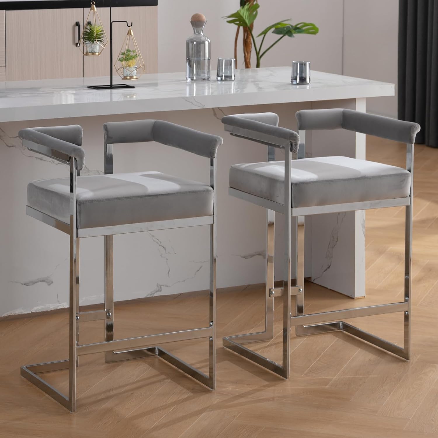 Modern+Bar+Stools+Set+of+2%2c+26+Inch+Counter+Height+Stools+Velvet+Upholstered+Bar+Chairs+Kitchen+Stools+with+Armrest+Silvery+Frame+for+Kitchen+Island+Dining+Room%2c+Grey