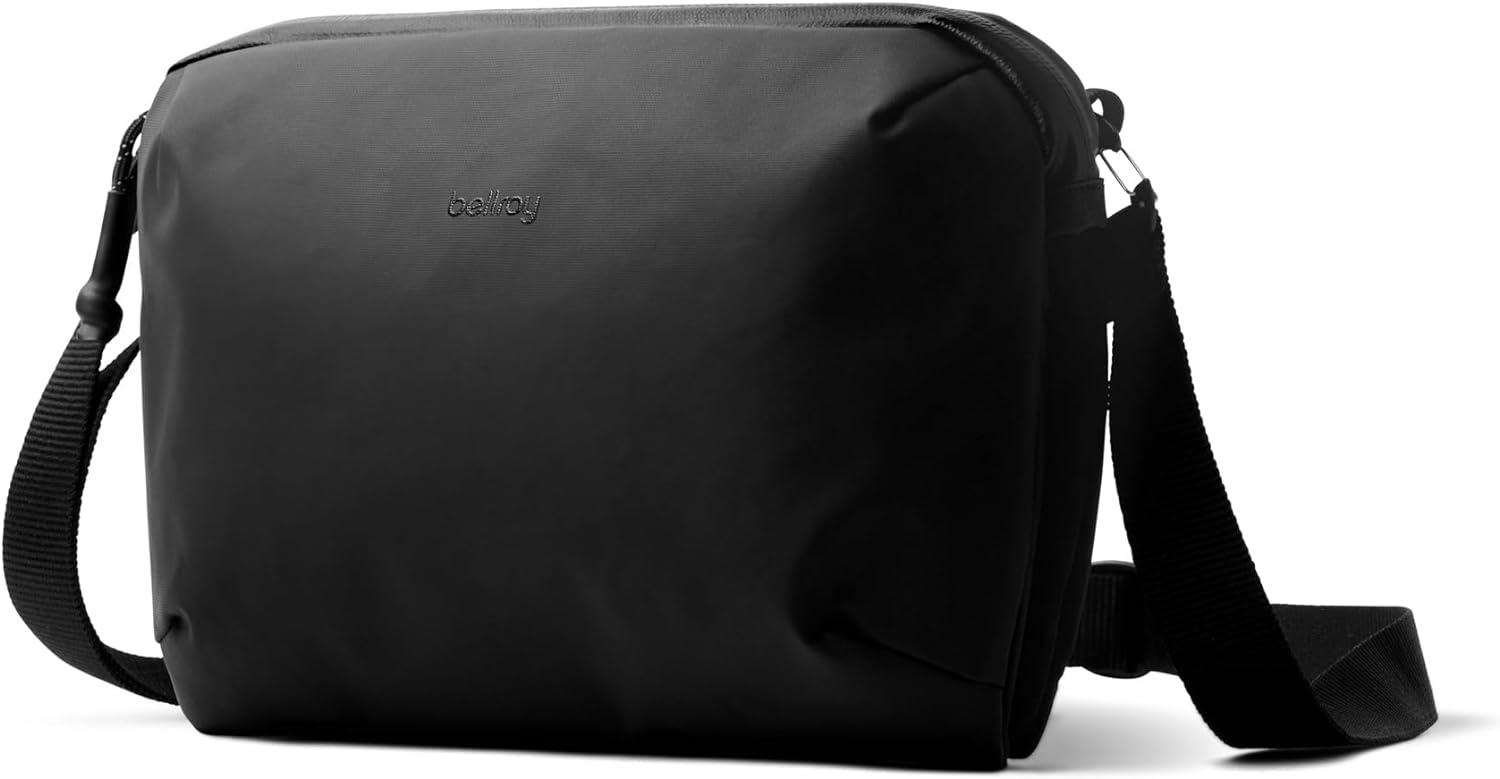 Bellroy Venture Travel Crossbody (black crossbody bag/travel bag with RFID protection and optimized for travel)