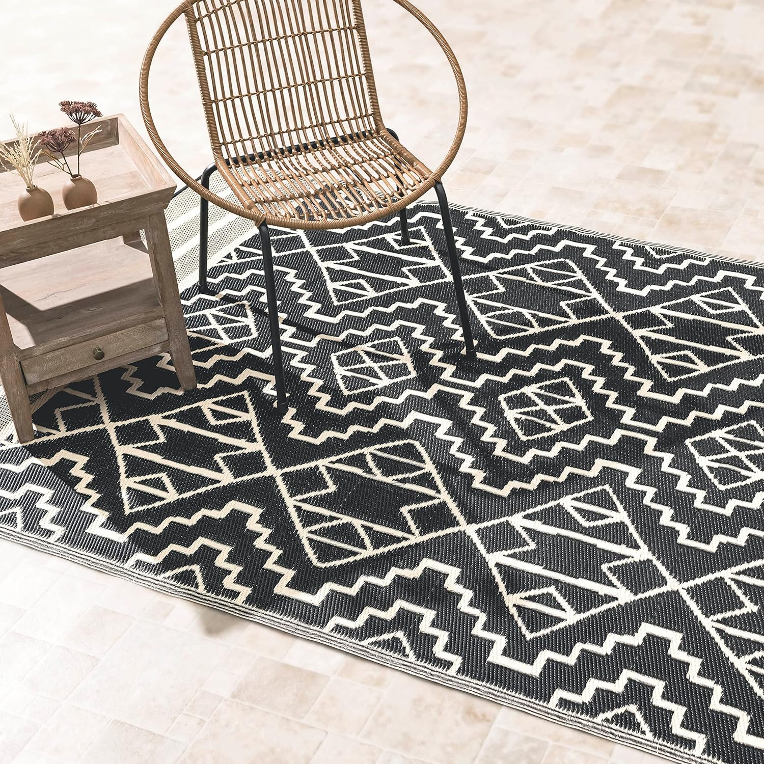 Fab Habitat Outdoor Rug - Waterproof, Fade Resistant, Crease-Free - Premium Recycled Plastic - Tribal Boho - Porch, Deck, Balcony, Mudroom, Laundry Room, Patio - Kilimanjaro - Black - 3 x 5 ft