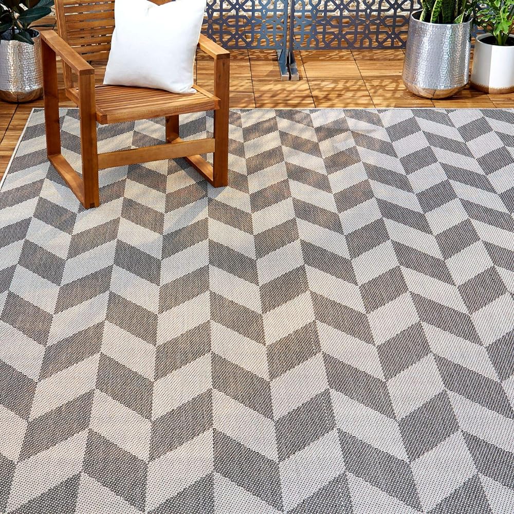 Nicole Miller New York Patio Country Calla Contemporary Herringbone Indoor/Outdoor Area Rug, Black/Grey, 6'6"x9'2"