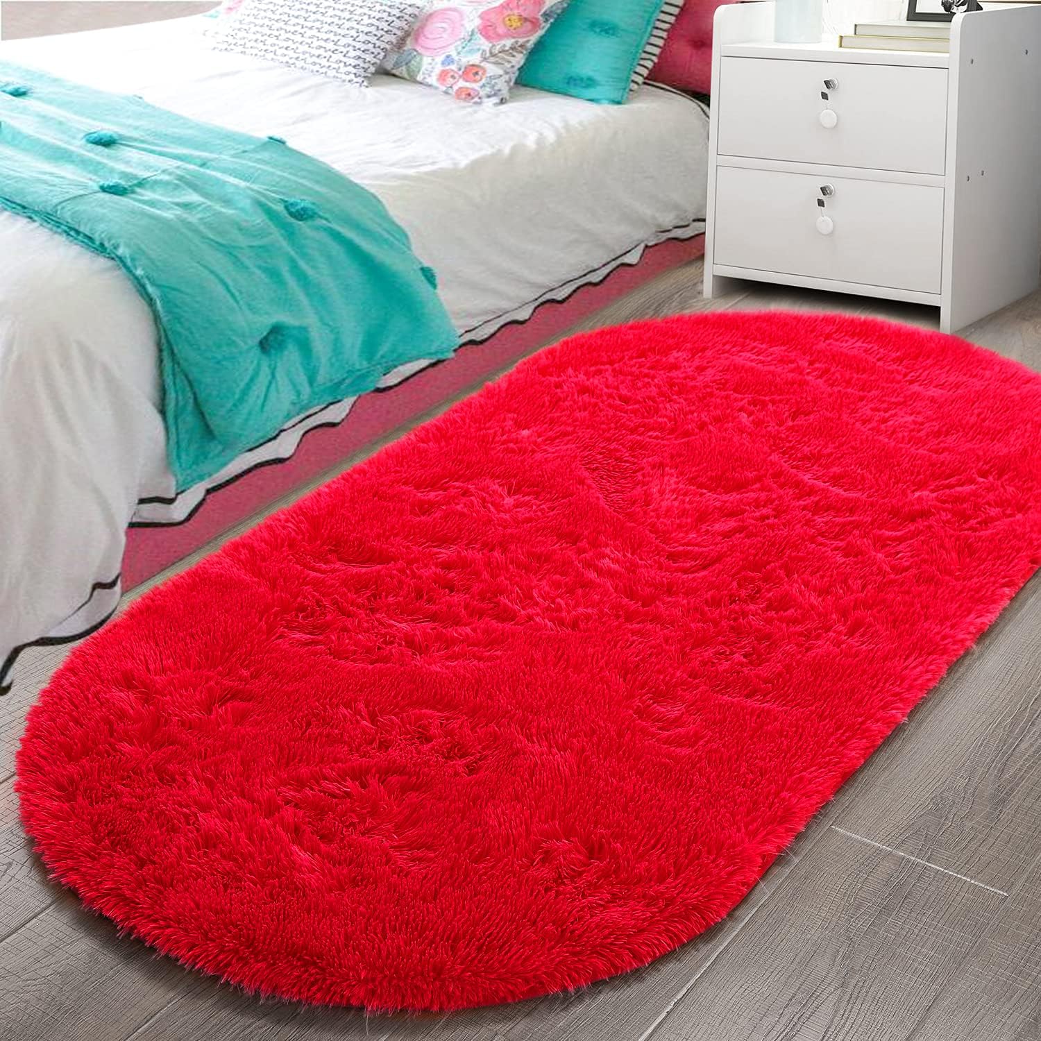 LOCHAS Fluffy Red Bedroom Rug 2.6 x 5.3 Feet, Shaggy Area Rug for Bedroom Bedside Girls Kids Room, Soft Oval Runner Rugs Carpets for Living Room Home Decor